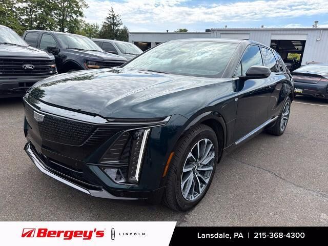 2024 Cadillac LYRIQ Sport 3