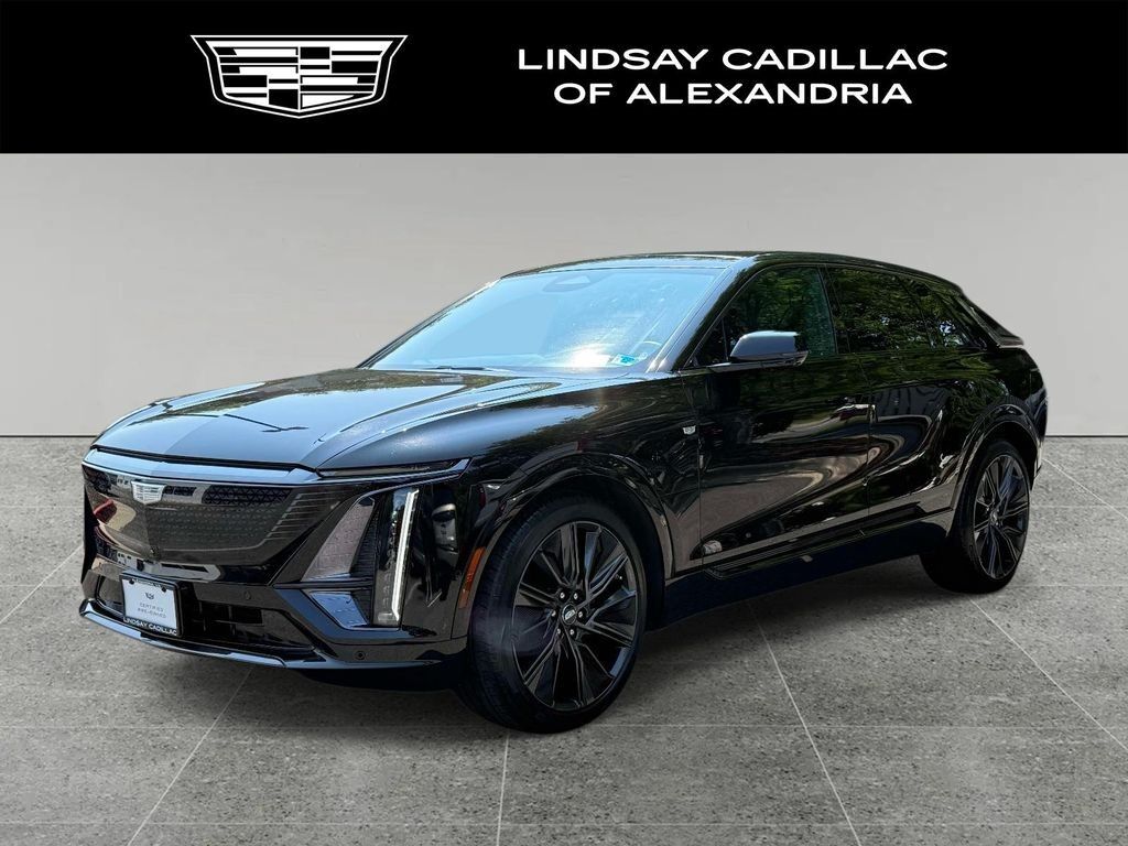 2024 Cadillac LYRIQ — photo 1 of 7