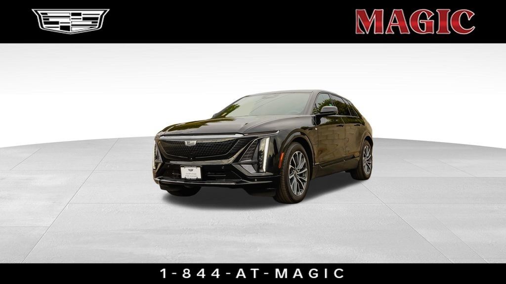 2024 Cadillac LYRIQ — photo 1 of 7