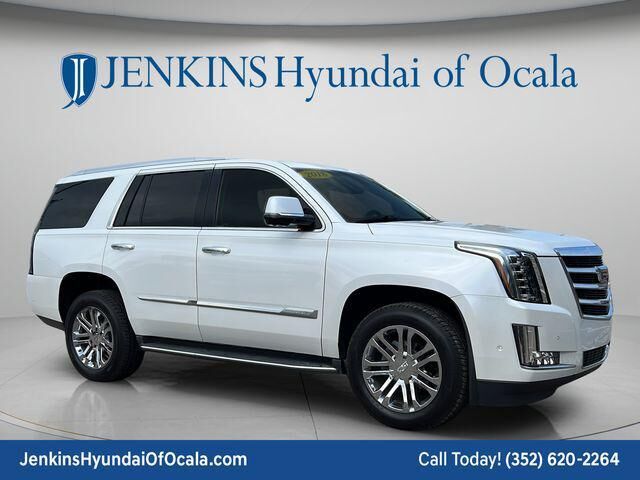 2018 Cadillac Escalade Standard — photo 1 of 1