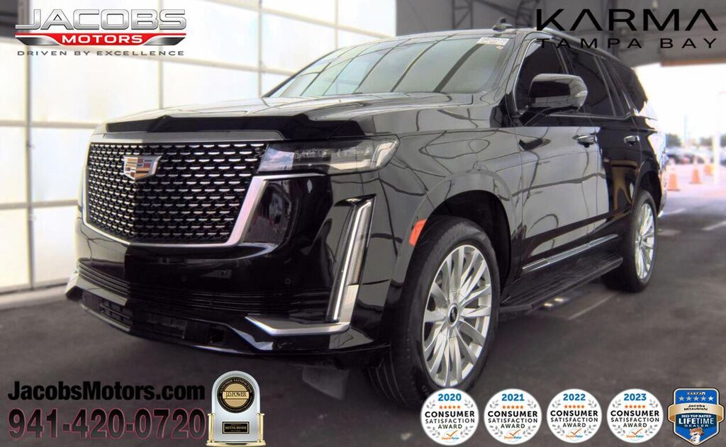 2023 Cadillac Escalade Luxury — photo 1 of 13