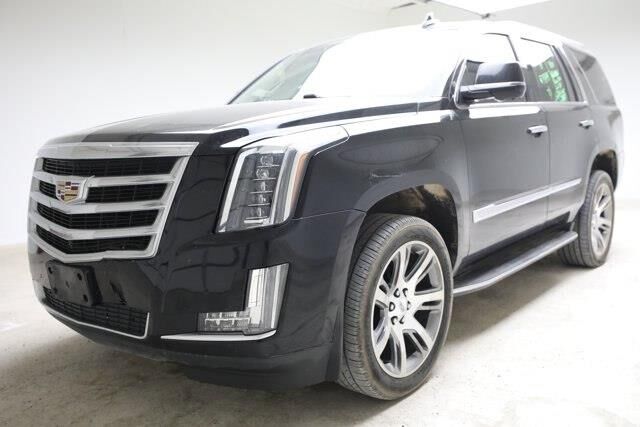 2016 Cadillac Escalade Luxury Collection