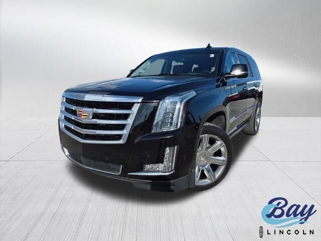 2018 Cadillac Escalade Premium Luxury — photo 1 of 13