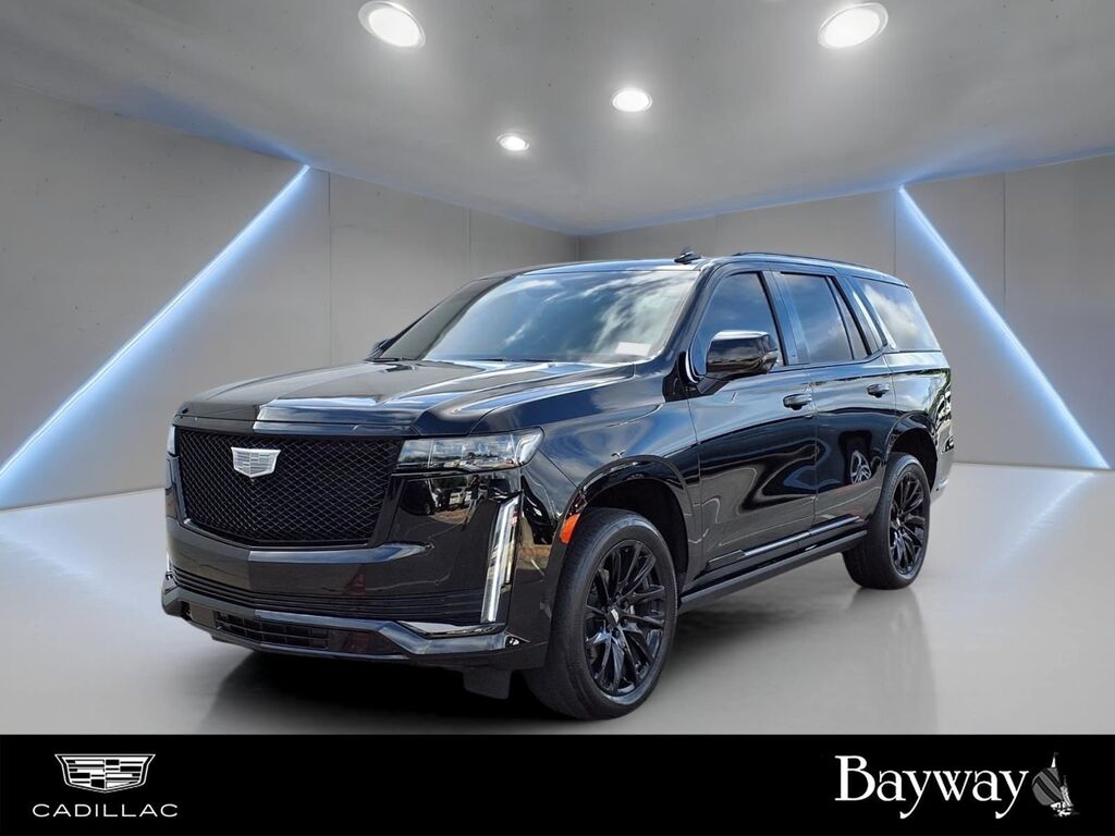 2023 Cadillac Escalade — photo 1 of 6