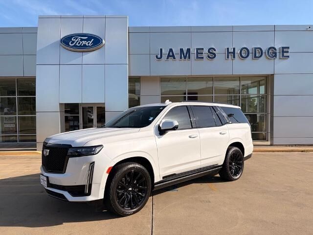2021 Cadillac Escalade Sport — photo 1 of 39