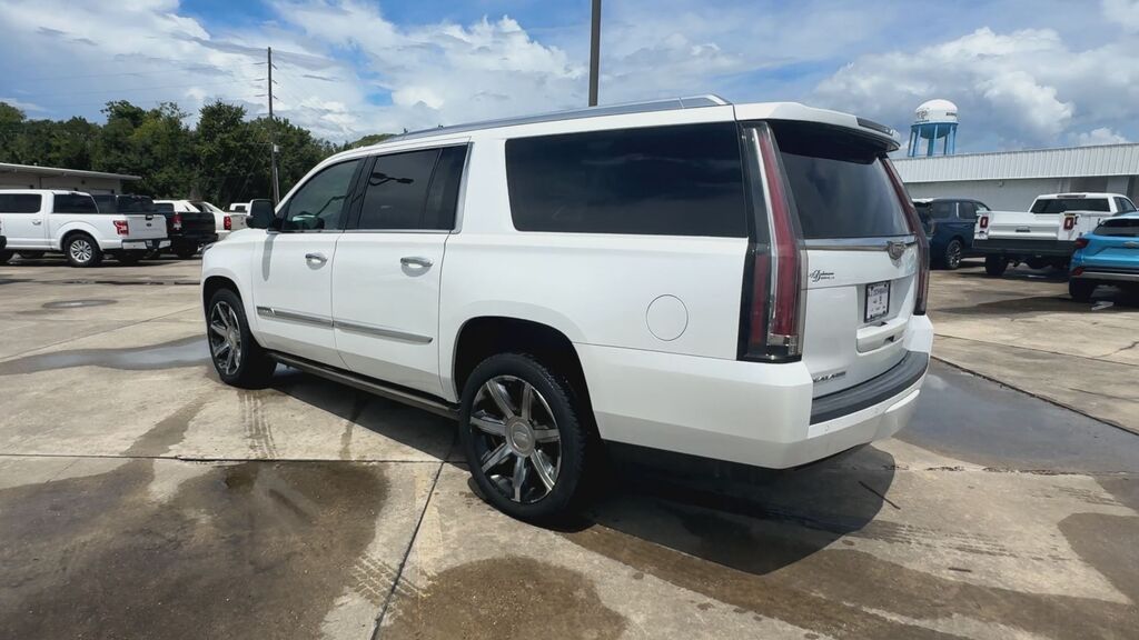 2016 Cadillac Escalade ESV Premium Collection — photo 1 of 7