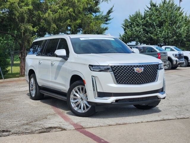 2024 Cadillac Escalade ESV — photo 1 of 7