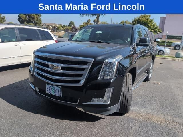 2015 Cadillac Escalade Luxury — photo 1 of 4