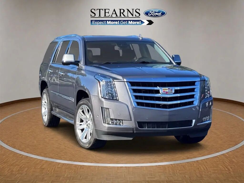 2020 Cadillac Escalade Luxury — photo 1 of 13