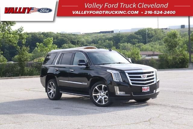 2017 Cadillac Escalade Luxury