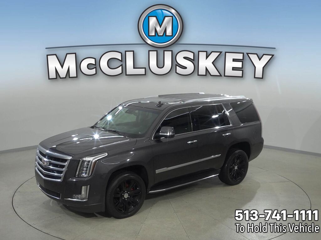 2017 Cadillac Escalade Luxury — photo 1 of 7