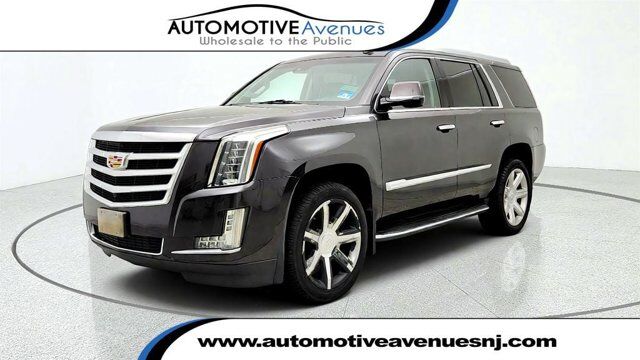 2016 Cadillac Escalade Luxury Collection