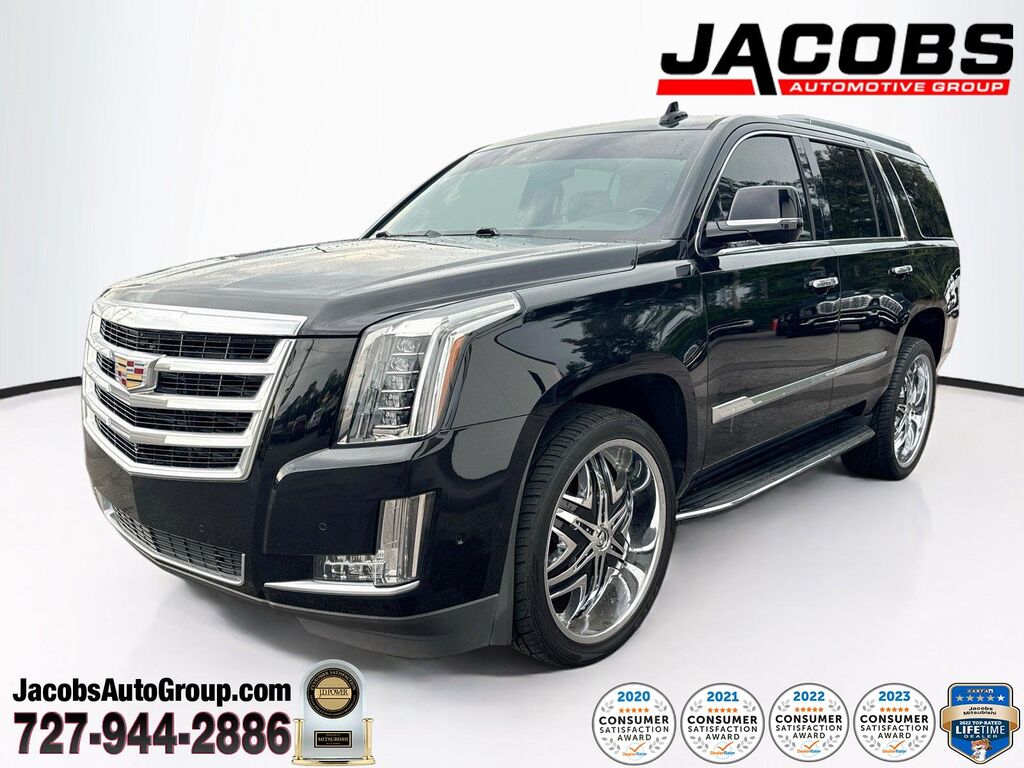 2019 Cadillac Escalade Luxury — photo 1 of 11