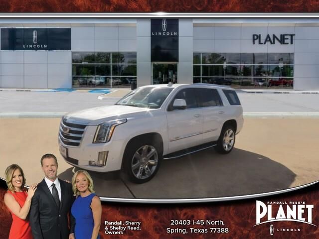 2017 Cadillac Escalade Luxury