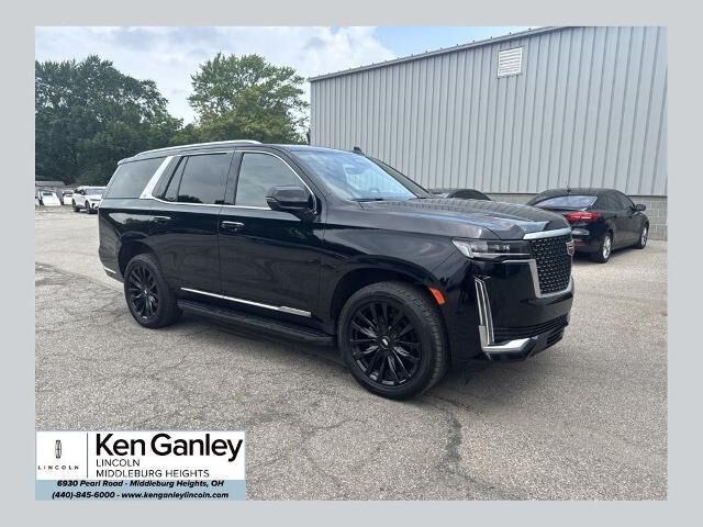 2022 Cadillac Escalade Premium Luxury — photo 1 of 13