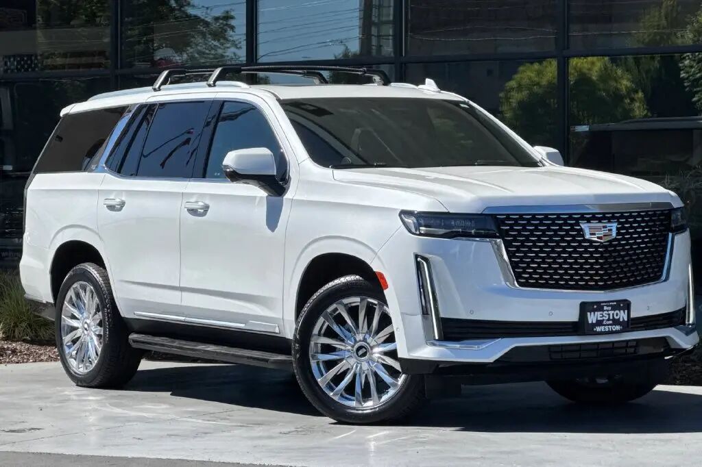 2023 Cadillac Escalade Premium Luxury — photo 1 of 13