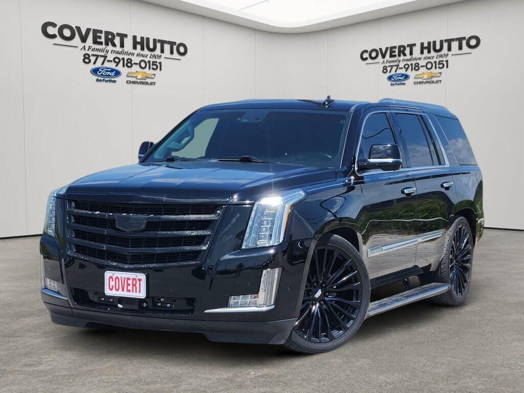 2017 Cadillac Escalade Premium Luxury — photo 1 of 15
