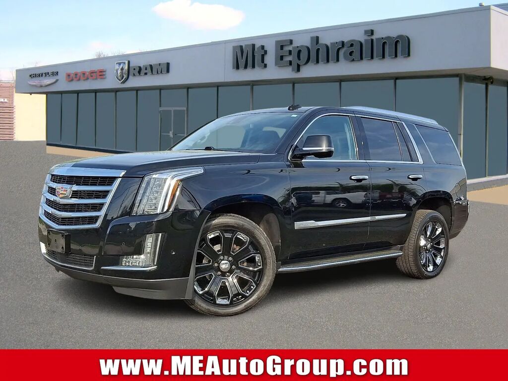 2020 Cadillac Escalade Premium Luxury — photo 1 of 13