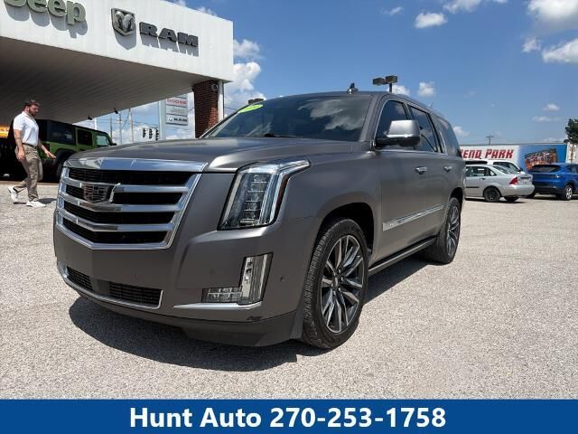 2019 Cadillac Escalade Premium Luxury — photo 1 of 26