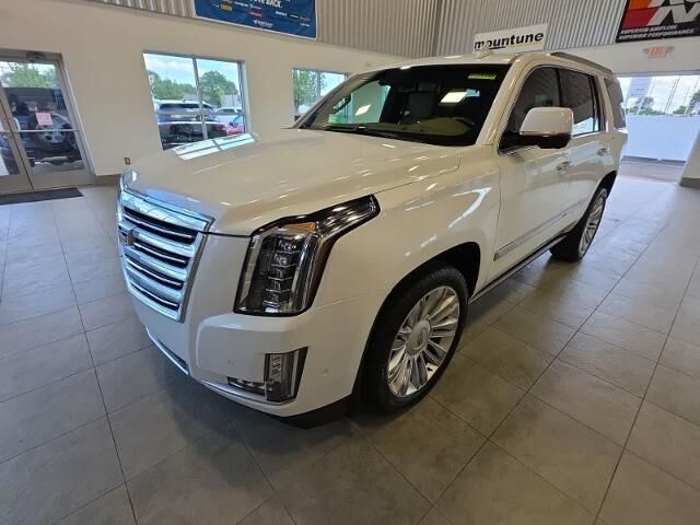 2017 Cadillac Escalade Platinum