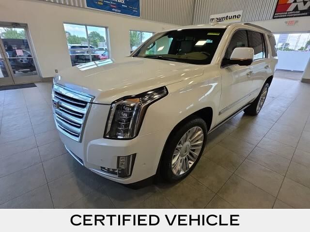 2017 Cadillac Escalade Platinum