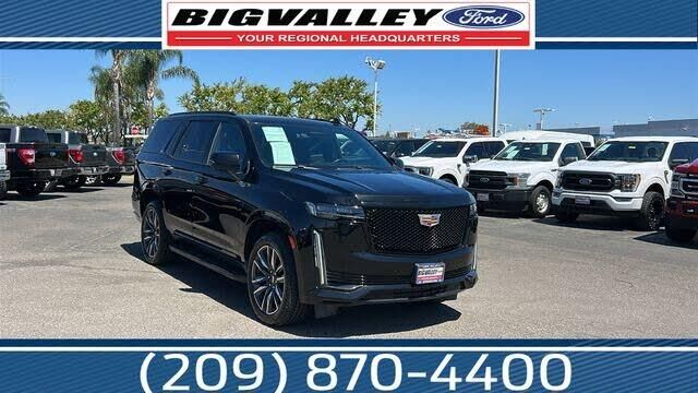2023 Cadillac Escalade Sport — photo 1 of 1