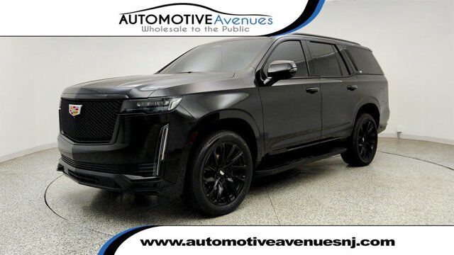 2021 Cadillac Escalade Sport — photo 1 of 13