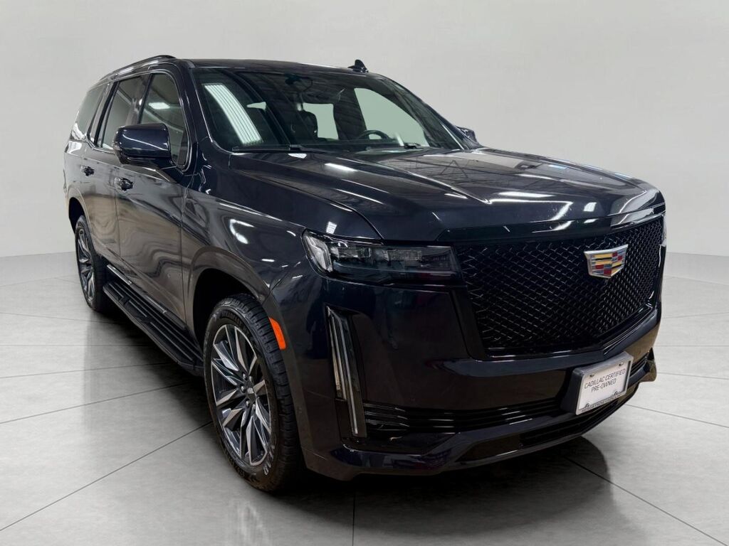 2022 Cadillac Escalade — photo 1 of 7