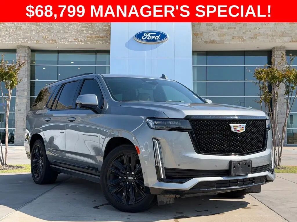 2023 Cadillac Escalade Sport — photo 1 of 21
