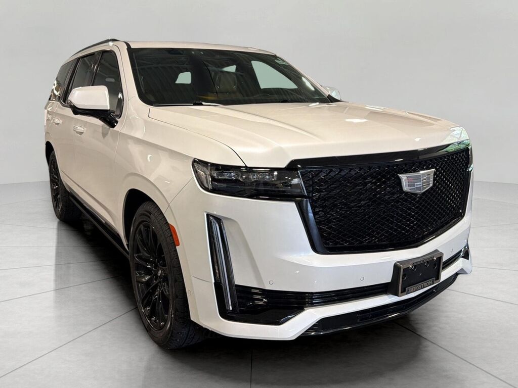 2024 Cadillac Escalade — photo 1 of 7