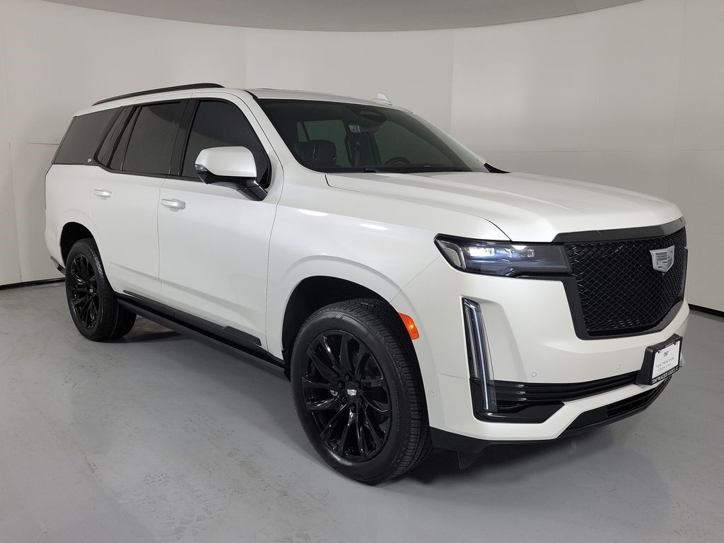 2024 Cadillac Escalade — photo 1 of 7