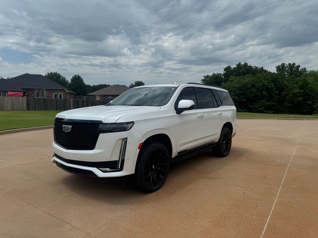 2024 Cadillac Escalade — photo 1 of 7