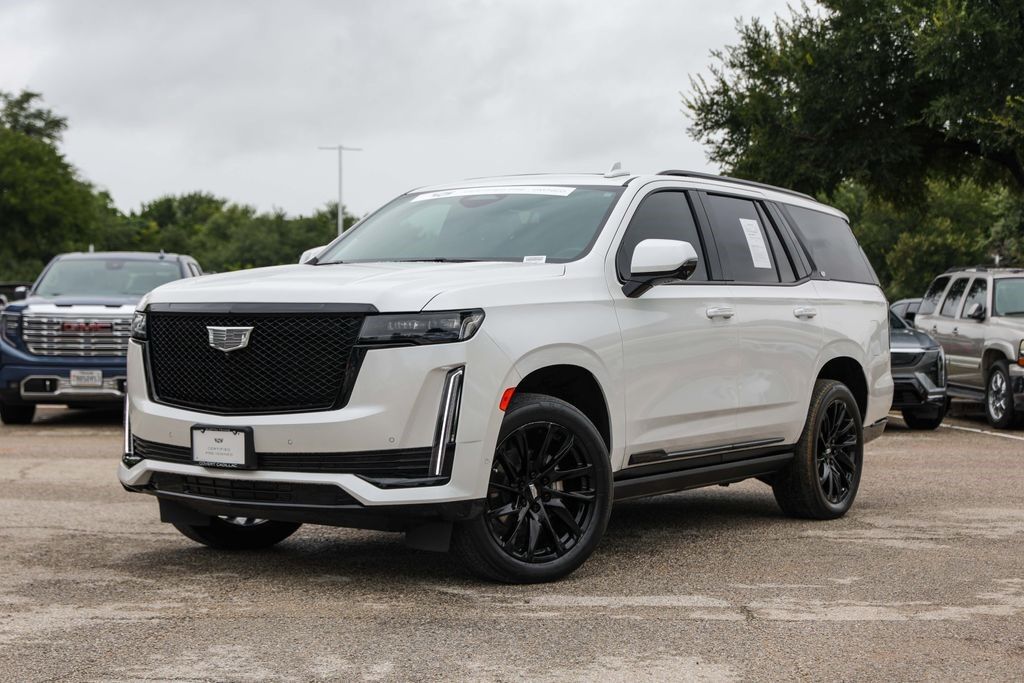 2024 Cadillac Escalade — photo 1 of 7