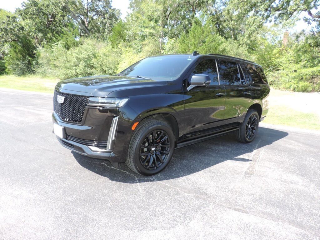 2024 Cadillac Escalade — photo 1 of 7