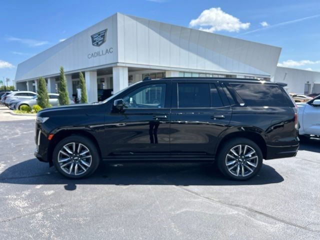 2023 Cadillac Escalade — photo 1 of 7