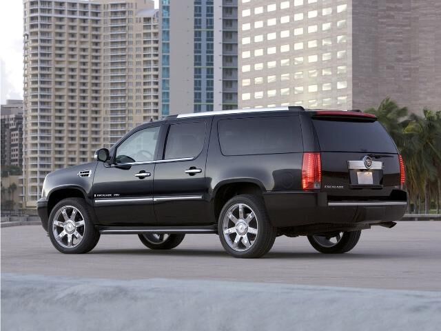 2011 Cadillac Escalade ESV Luxury — photo 1 of 13