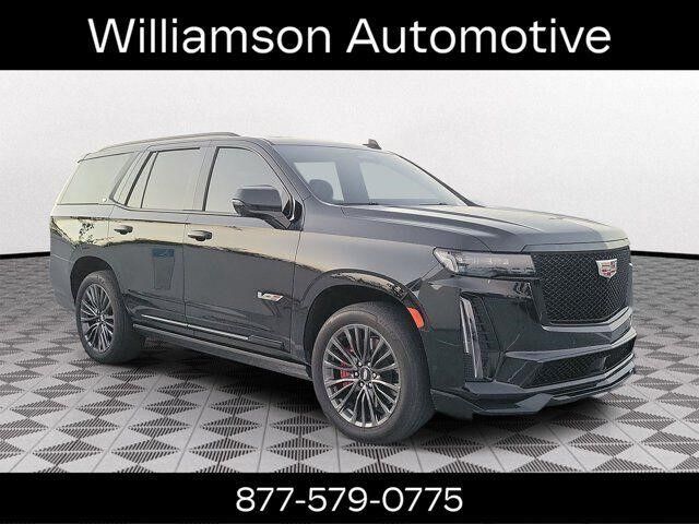 2023 Cadillac Escalade — photo 1 of 7