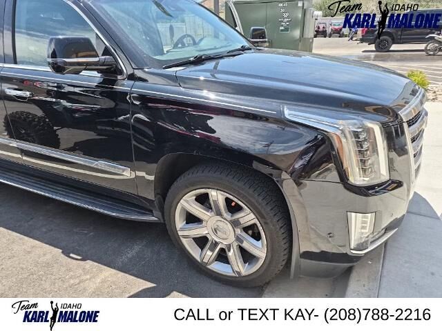 2019 Cadillac Escalade ESV Premium Luxury — photo 1 of 26