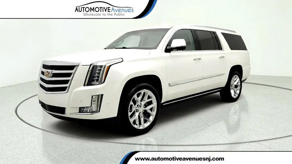 2018 Cadillac Escalade ESV Premium Luxury — photo 1 of 13