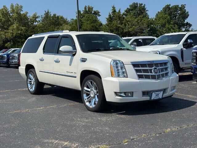 2014 Cadillac Escalade ESV Platinum — photo 1 of 13