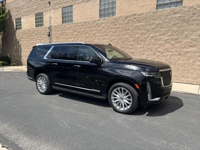 2022 Cadillac Escalade ESV Premium Luxury — photo 1 of 26