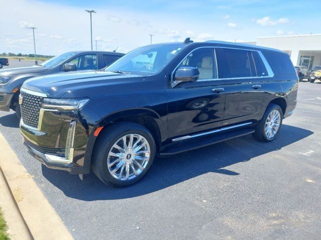 2024 Cadillac Escalade ESV — photo 1 of 5