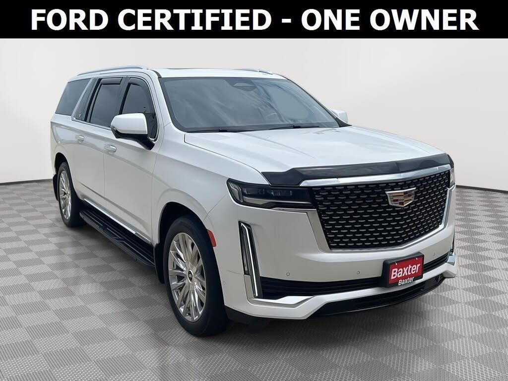 2024 Cadillac Escalade ESV Premium Luxury — photo 1 of 3