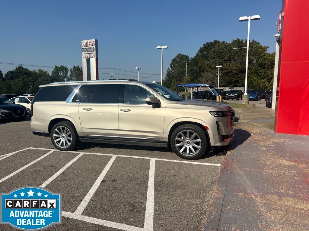 2021 Cadillac Escalade ESV Premium Luxury Platinum — photo 1 of 2