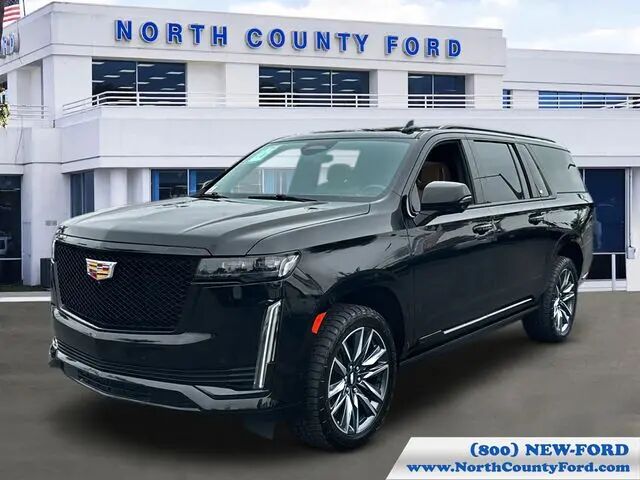 2022 Cadillac Escalade ESV Sport — photo 1 of 13