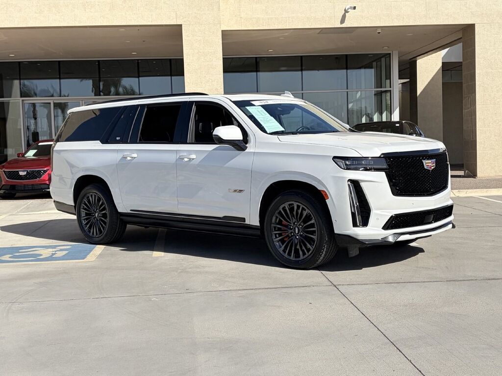 2023 Cadillac Escalade ESV — photo 1 of 3