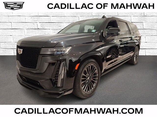2023 Cadillac Escalade ESV — photo 1 of 7