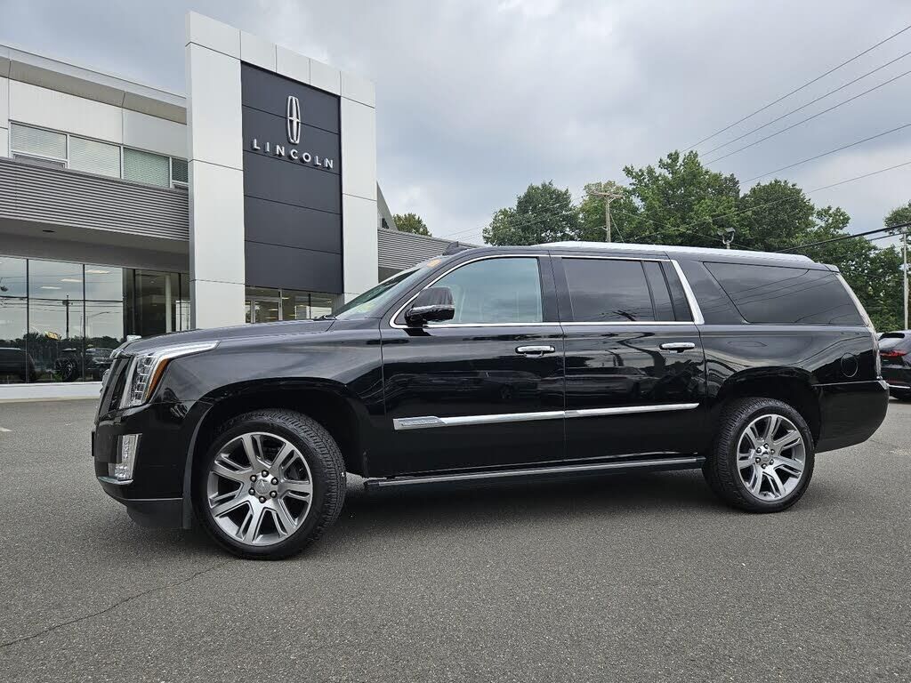 2015 Cadillac Escalade ESV Premium — photo 1 of 1
