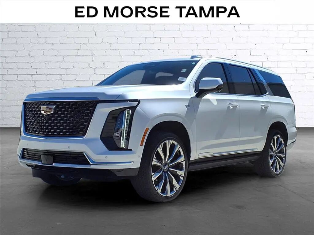 2025 Cadillac Escalade Premium Luxury — photo 1 of 13