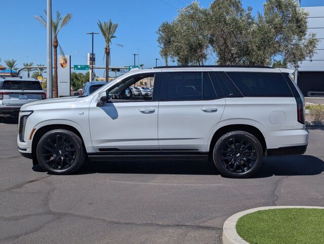 2025 Cadillac Escalade — photo 1 of 6